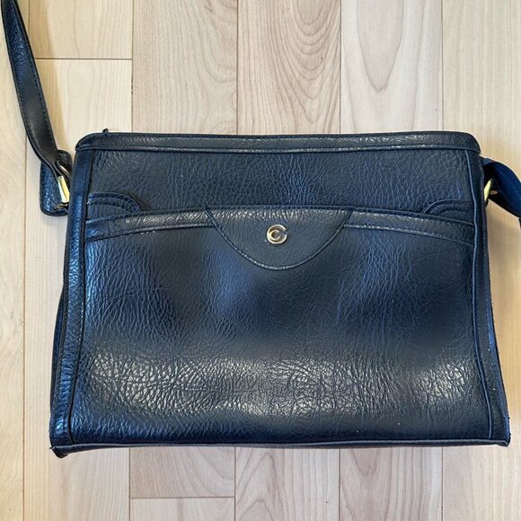 Vintage Cornell Crossbody Bag – Elegant Black Faux Leather - Picture 3 of 8